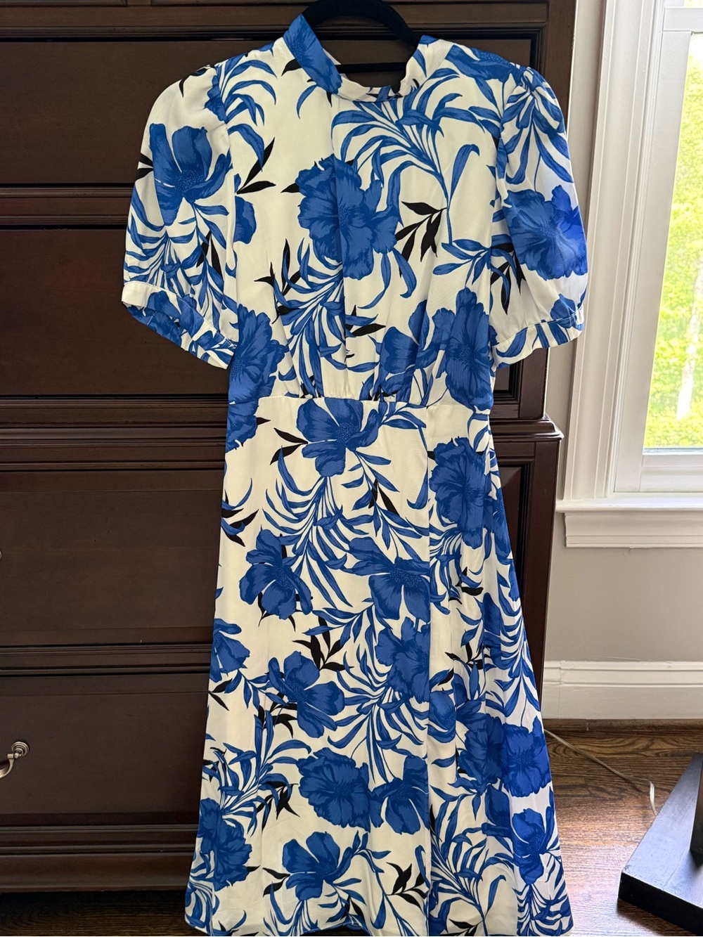 julia jordan White Dress with Blue Floral Print Midi